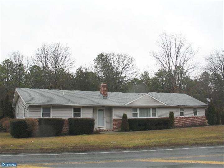 587 Magnolia Rd, Pemberton, NJ 08068 - photo 1