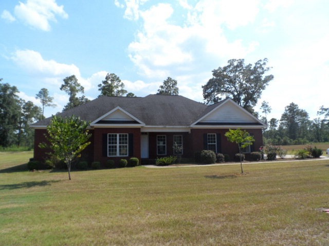 1300 Lily Pond Rd, Albany, GA 31701 - photo 1