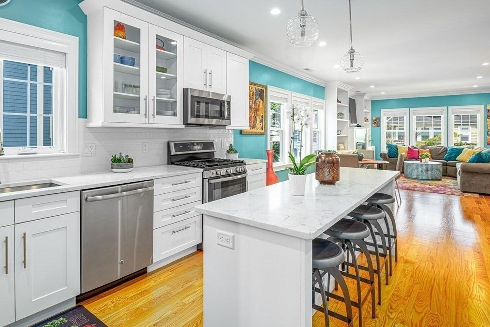 43 Neponset Ave unit 2, Roslindale, MA 02131 - photo 1