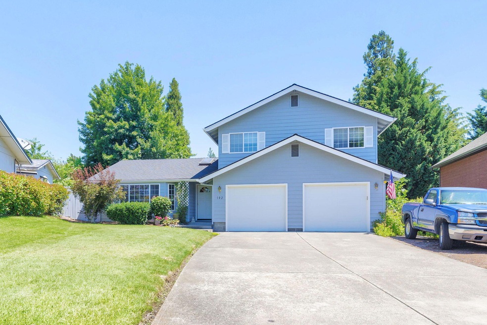 102 NW Dawnhill Ct, Grants Pass, OR 97526 - photo 1