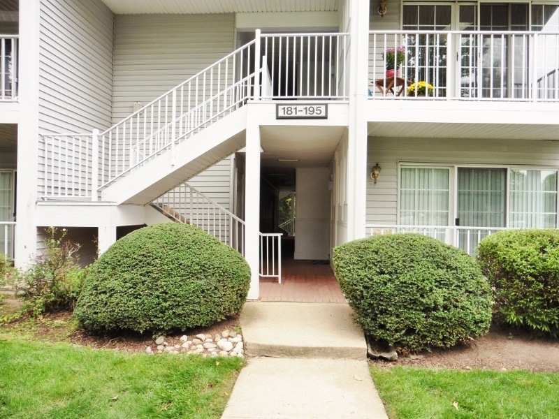 185 Lindsey Ct unit E1, Franklin Park, NJ 08823 - photo 1