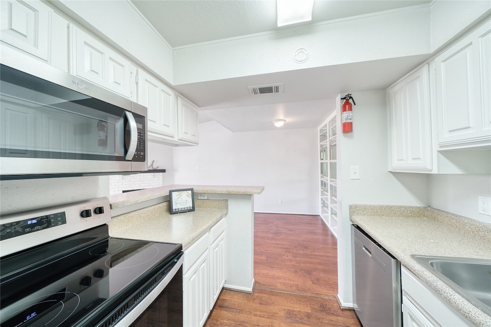 6001 Reims Rd unit 204, Houston, TX 77036 - photo 1