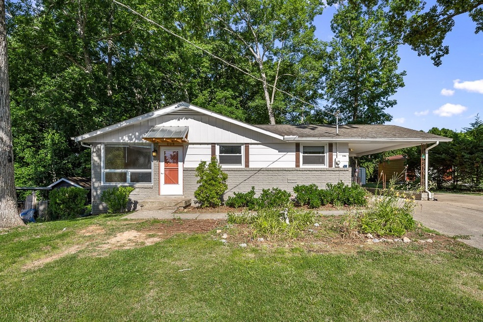 206 Lakeshore Dr, McMinnville, TN 37110 - photo 1