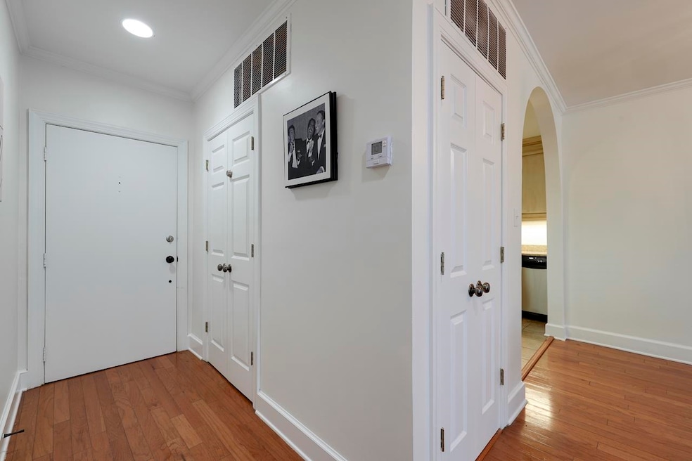 107 S COURT AVE Unit 203  