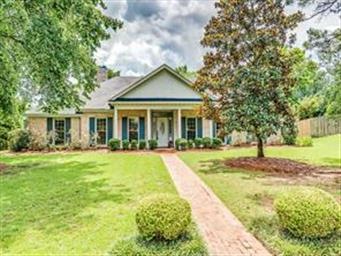 Fabulous 4B/2B single story home in Vaughn Meadows