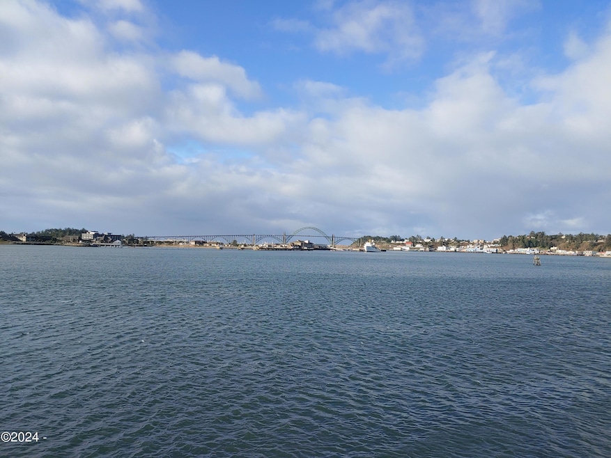 152 Spectular Yaquina Bay