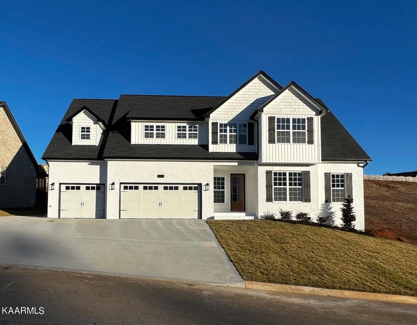 2220 Hickory Crest Ln, Knoxville, TN 37932 - photo 1