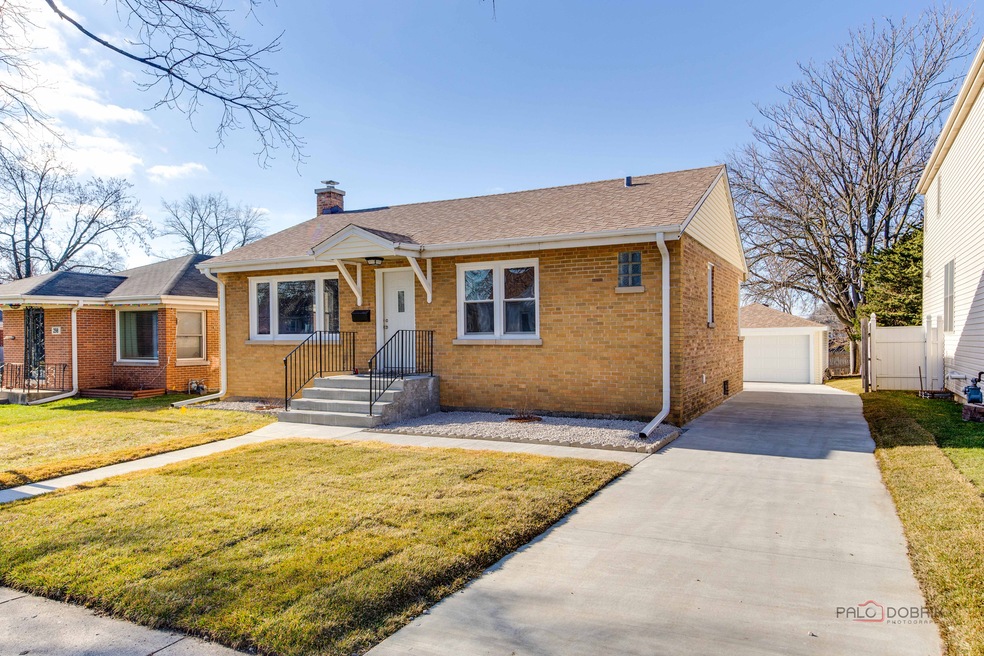 302 N Oaklawn Ave, Elmhurst, IL 60126 - photo 1