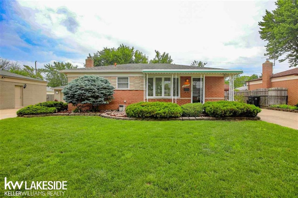 15722 Loreto St, Roseville, MI 48066 - photo 1