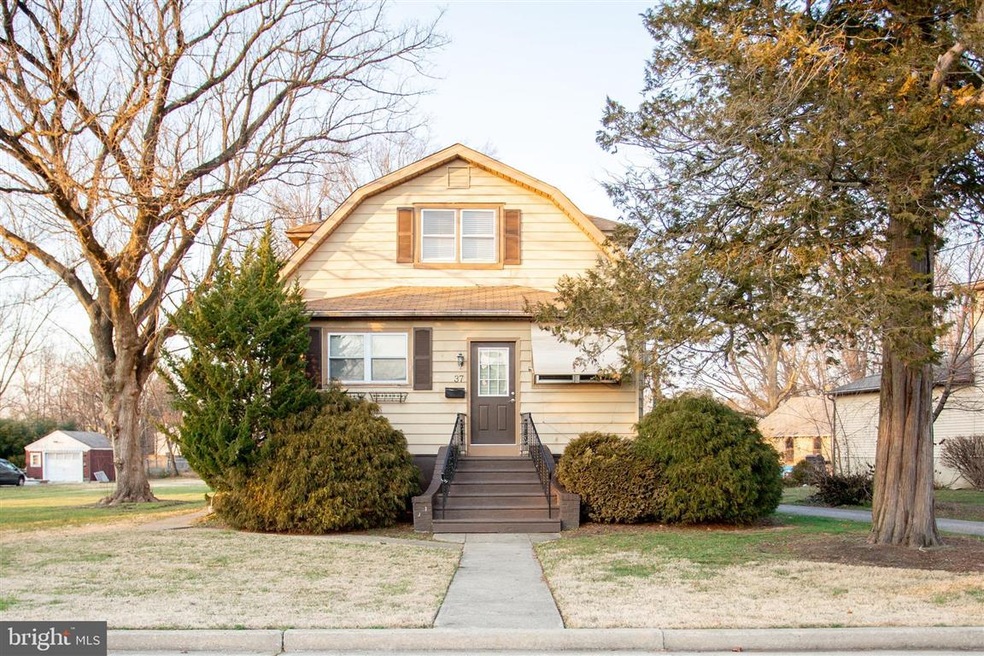 37 Claypoole Ave unit B-FRONT ENTRANCE, Moorestown, NJ 08057 - photo 1