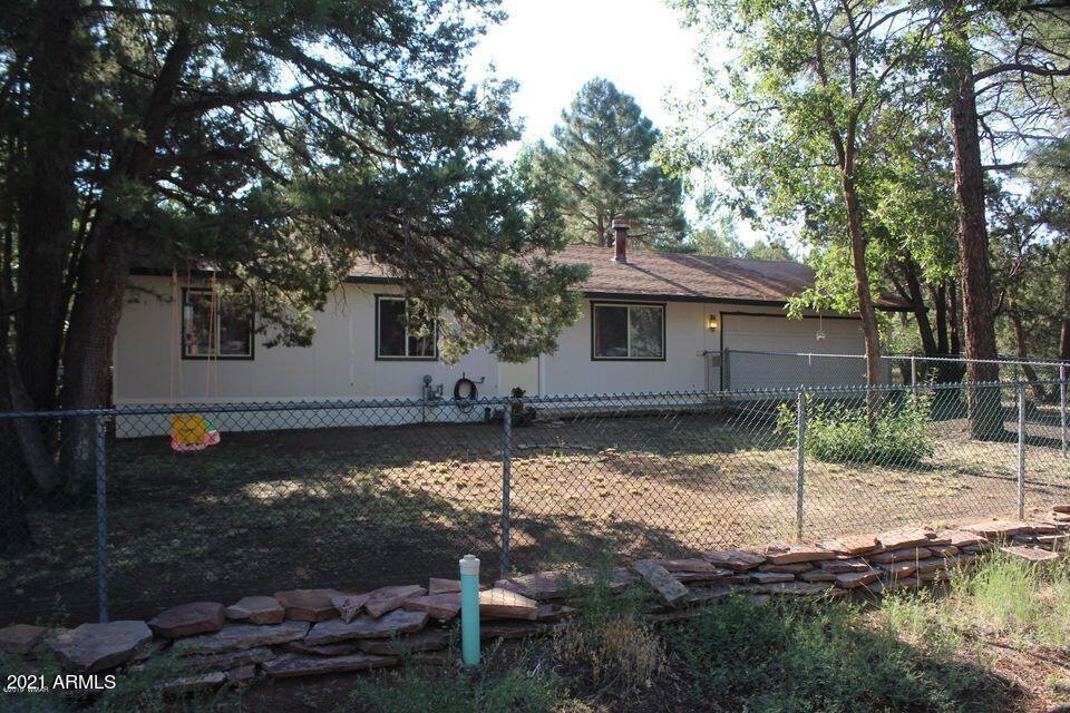 Fully fenced front yard