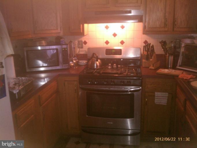 6953 Walker Mill Rd, Capitol Heights, MD 20743 - photo 1