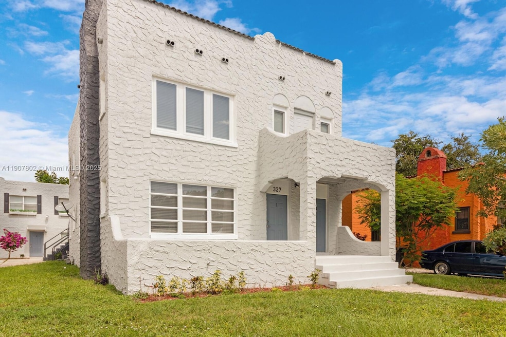327 SW 20th St unit 3, Fort Lauderdale, FL 33315 - photo 1