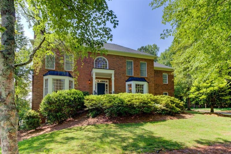 Welcome Home to 240 Plantation Way