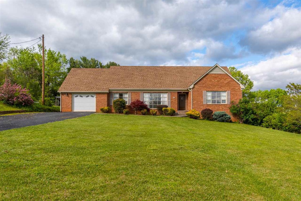 65 Captain Hizer Ln, Fort Defiance, VA 24437 - photo 1