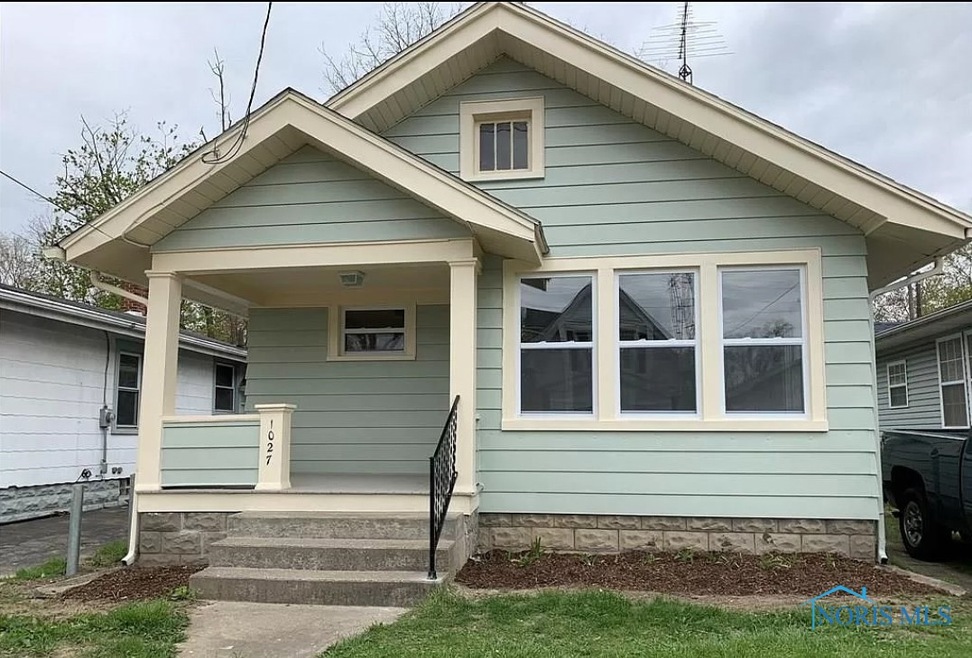 1027 Elysian Ave, Toledo, OH 43607 - photo 1