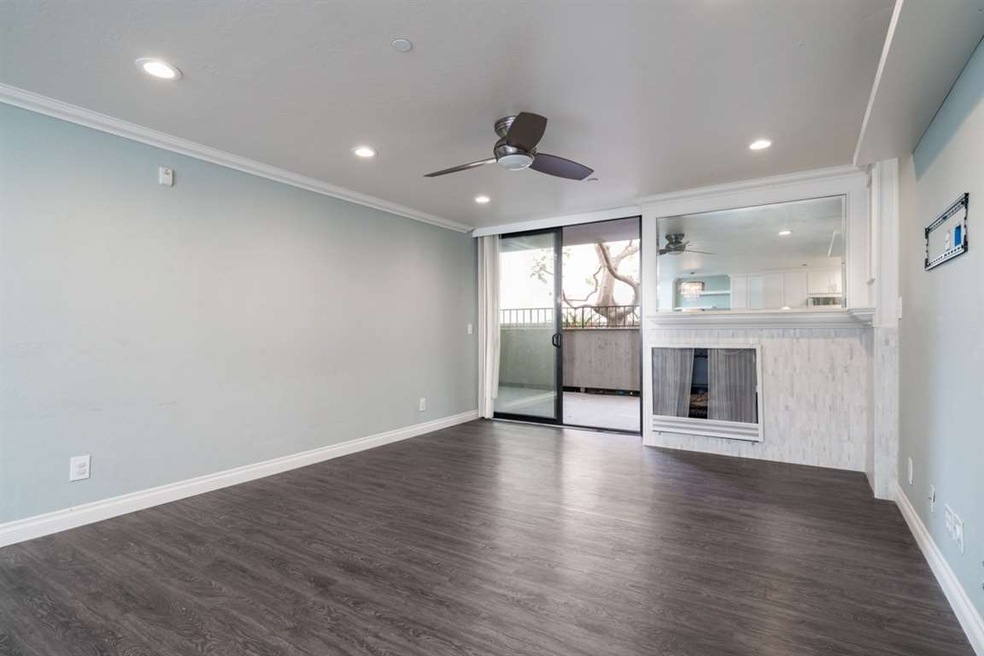 New laminate wood floors!