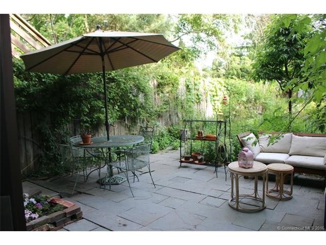 556 Chapel St unit 1, New Haven, CT 06511 - photo 1