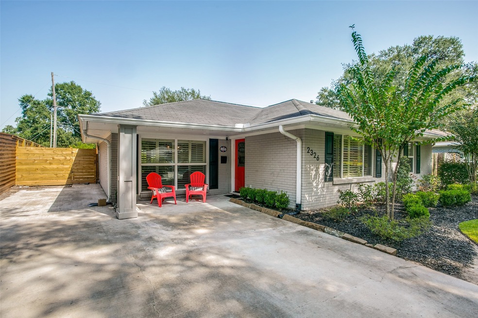 2326 Hialeah Dr, Houston, TX 77018 - photo 1