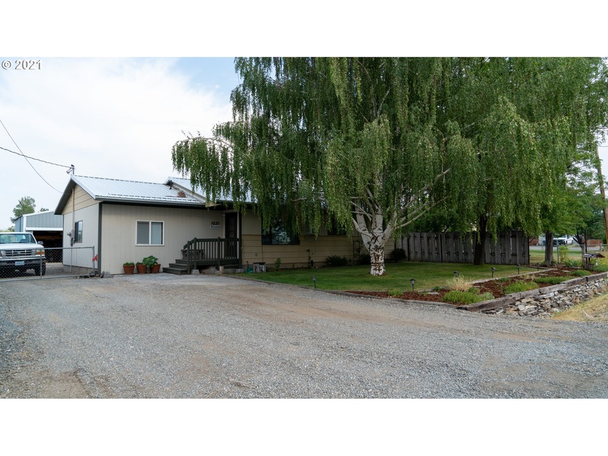 1031 S Bridge St, Prairie City, OR 97869 - photo 1