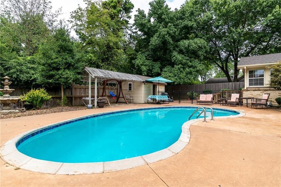 603 NW J St, Bentonville, AR 72712 - photo 1