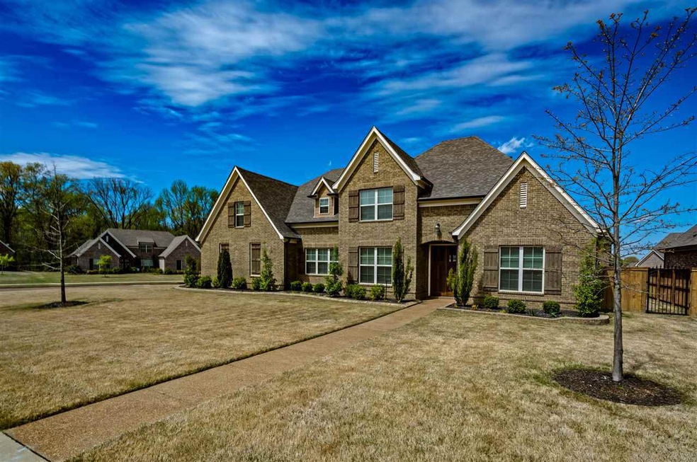 Amazing 5 Bedroom/3.5 Bathroom Home With All The B