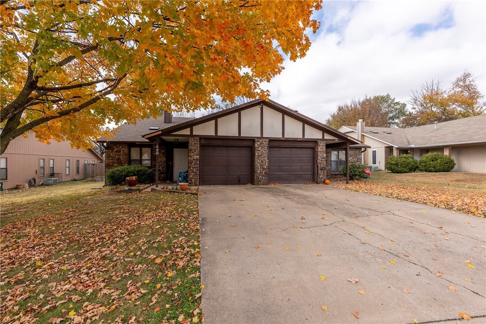 600 N 37th St, Rogers, AR 72756 - photo 1