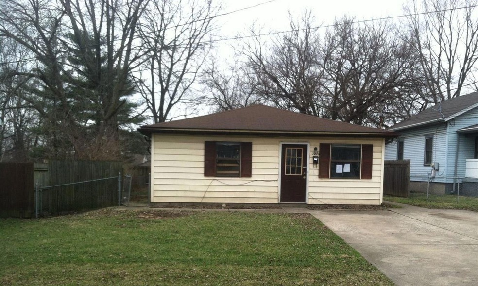 2222 Carolina St, Middletown, OH 45044 - photo 1