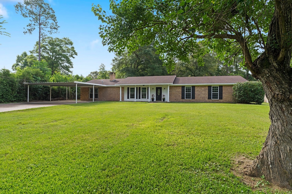 This well maintained  country property is situated