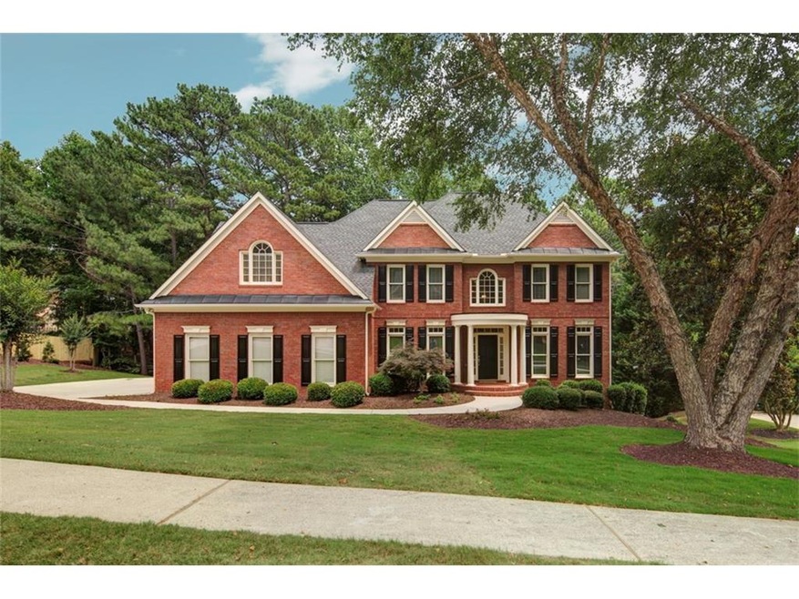 3-sided brick house with side-entry garage...scree
