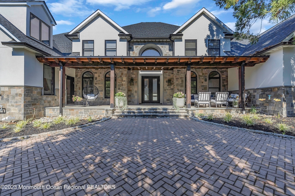 Sold $3,150,000 • Co-Listing Agent