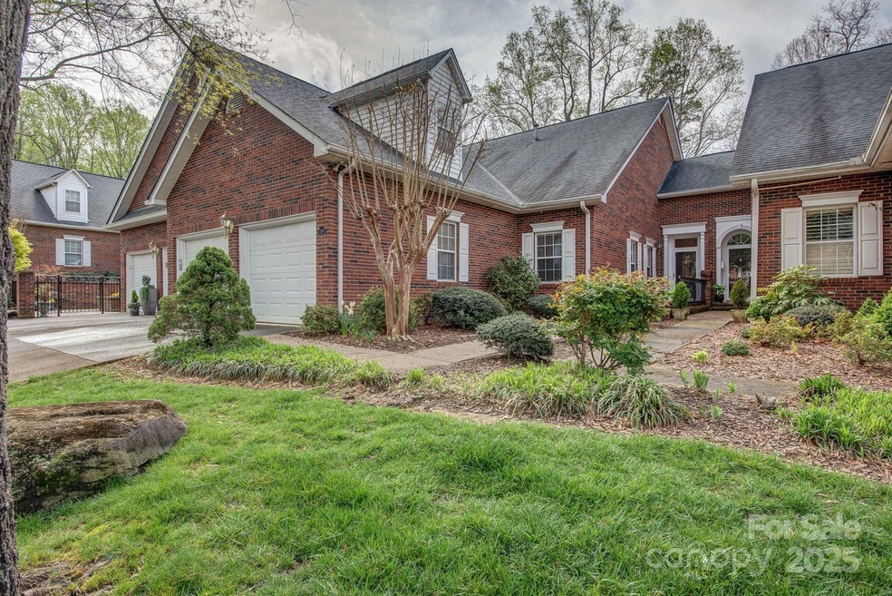 136 Columns Cir, Shelby, NC 28150 - photo 1
