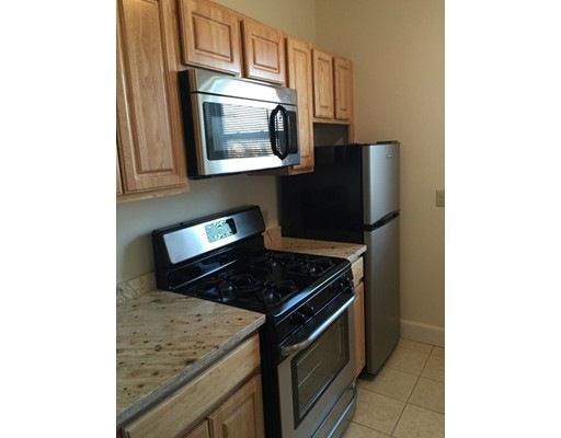 203 Winthrop Rd unit 205, Brookline, MA 02445 - photo 1