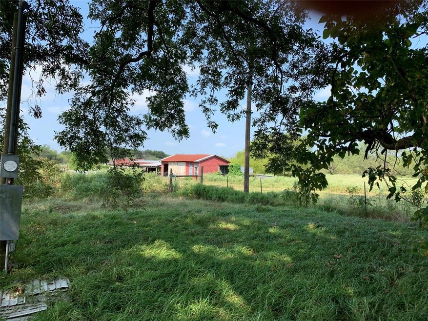 335 SE County Road 3071, Mildred, TX 75109 - photo 1