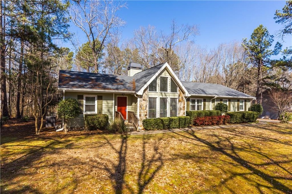 319 Cedar Ridge Dr, Braselton, GA 30517 - photo 1