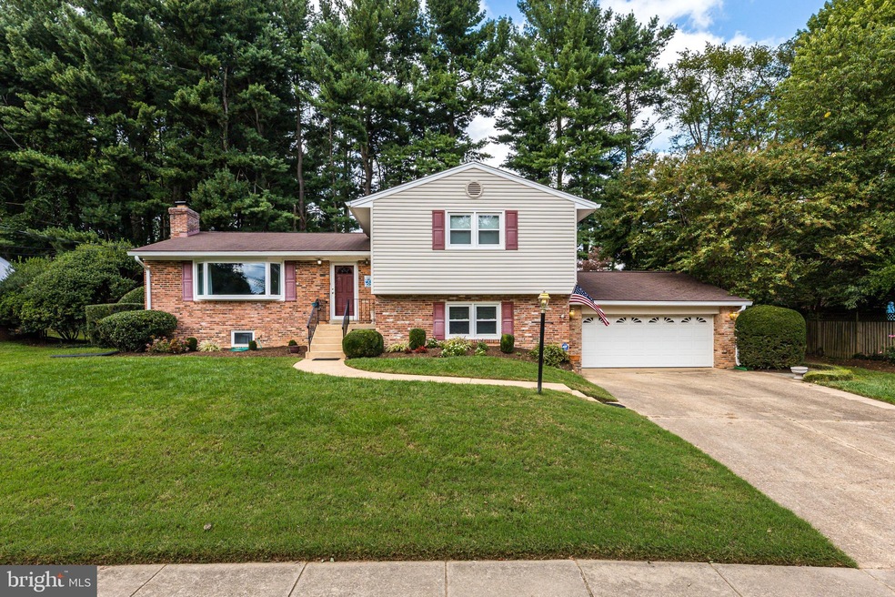 705 Skyline Ct NE, Vienna, VA 22180 - photo 1