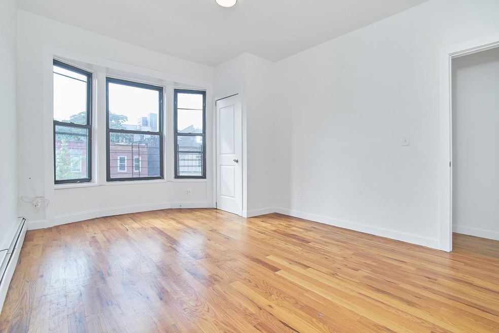 1070 Morris Ave unit 3, Bronx, NY 10456 - photo 1