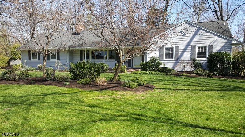 9 Balmoral Ln, Scotch Plains, NJ 07076 - photo 1