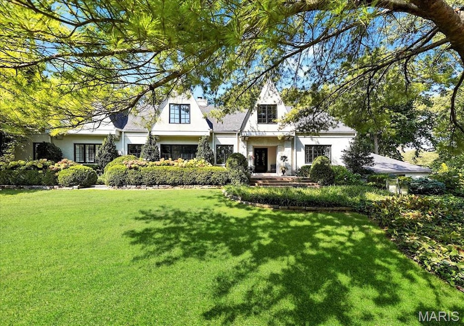 Welcome to 933 Lay Road!