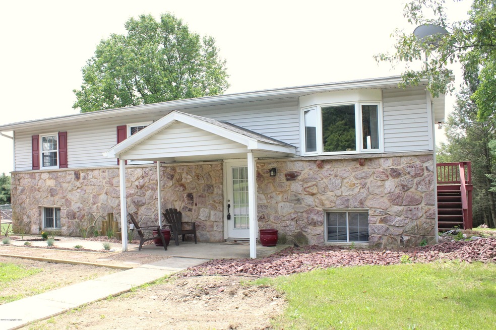 2230 Skyline Dr, Slatington, PA 18080 - photo 1