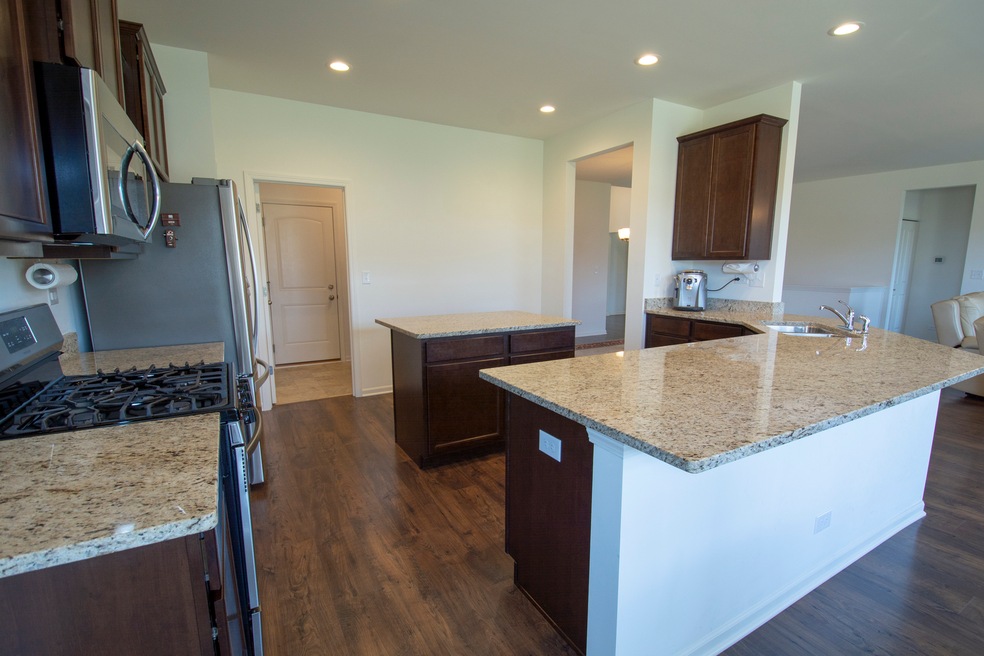 1368 Hearthstone Ln, North Aurora, IL 60542 - photo 1