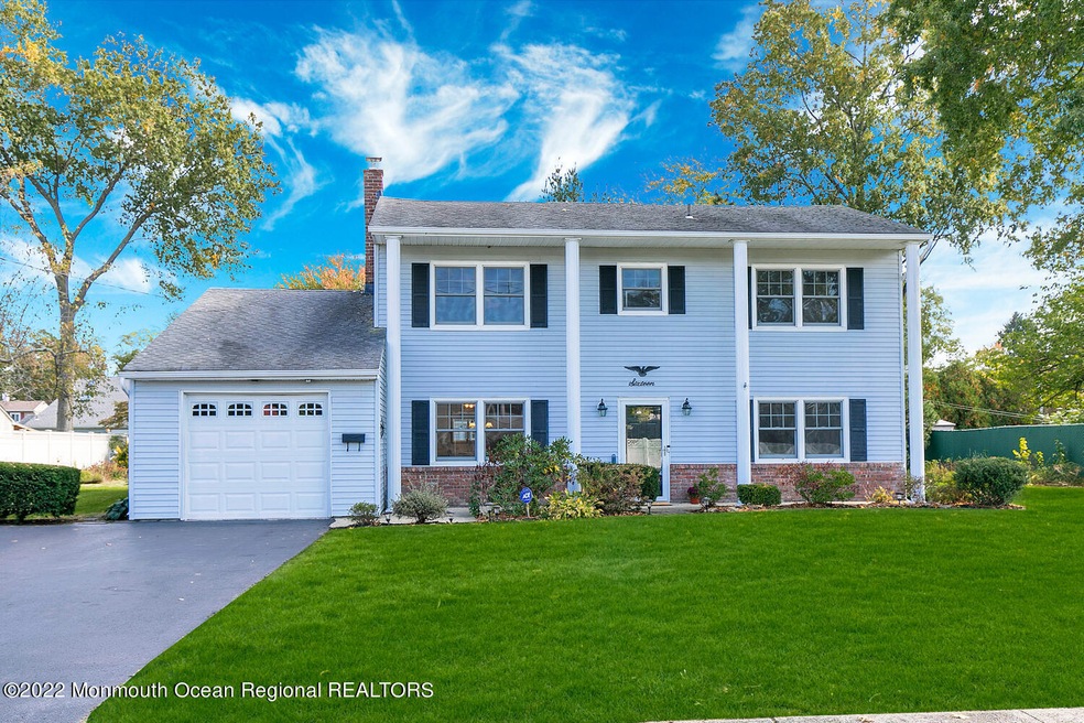 16 Tanglewood Rd, Middletown, NJ 07748 - photo 1