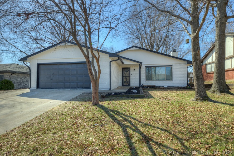 115 W Honolulu St, Broken Arrow, OK 74012 - photo 1