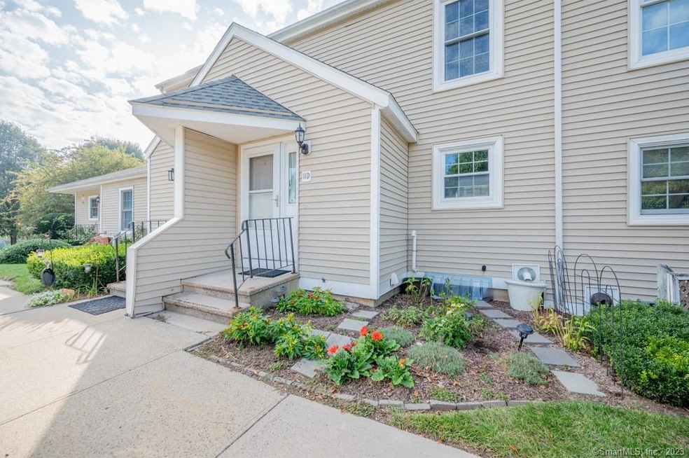 11 the Hamlet unit D, Enfield, CT 06082 - photo 1