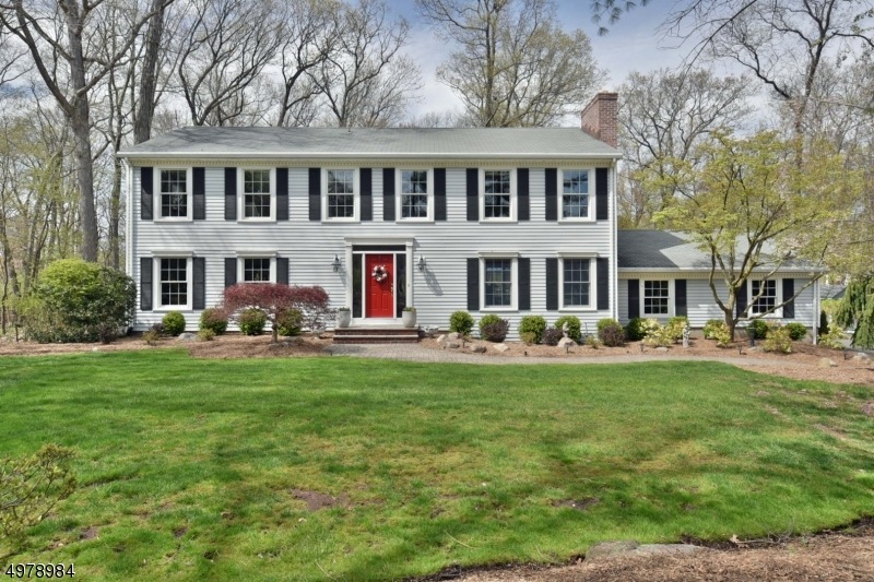 19 Thunderhead Place, Mahwah, NJ 07430 - photo 1