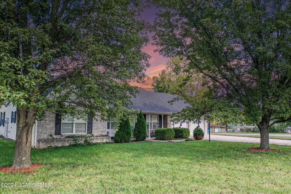 63 Larand Dr