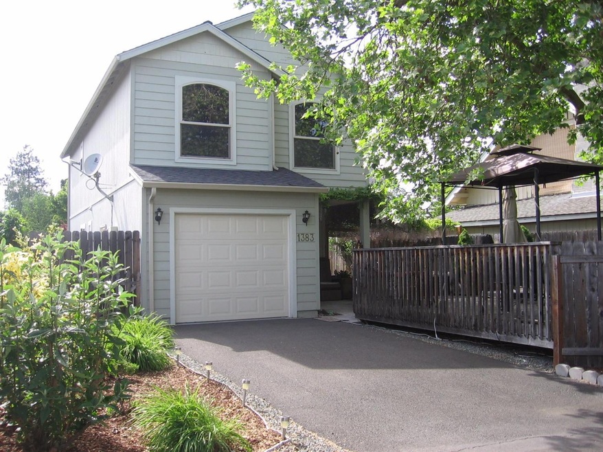 1383 Circlewood Dr, Central Point, OR 97502 - photo 1