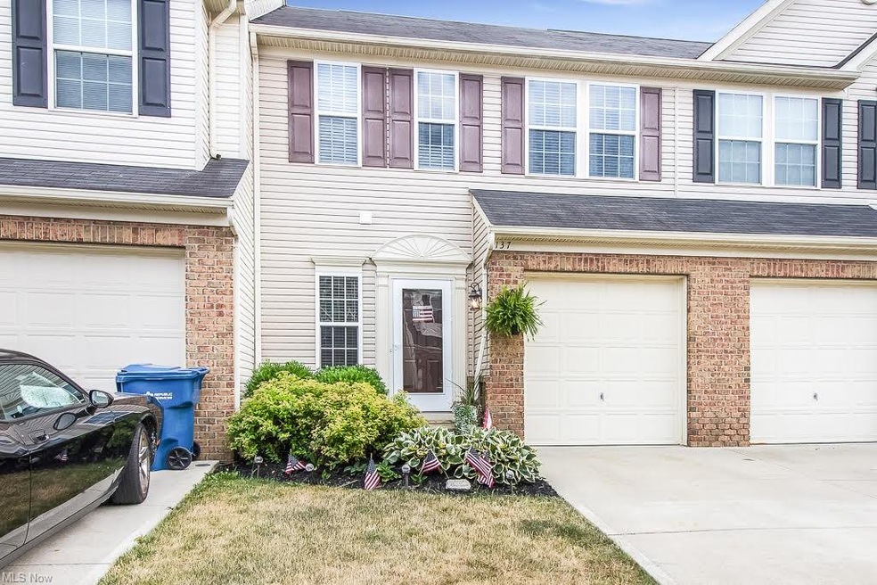 137 River Rock Way, Berea, OH 44017 - photo 1