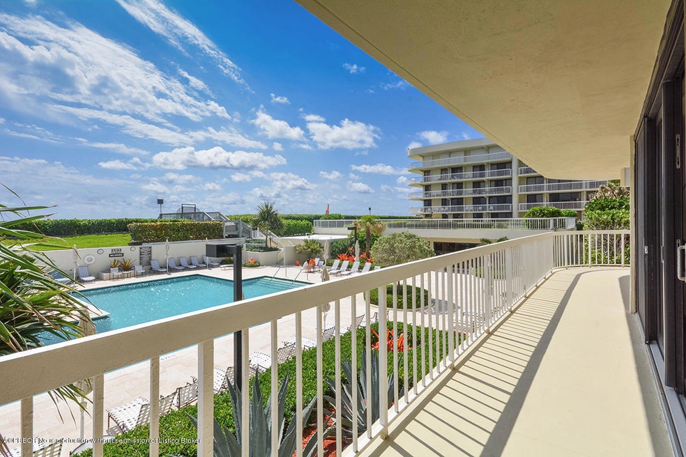 01 Balcony View