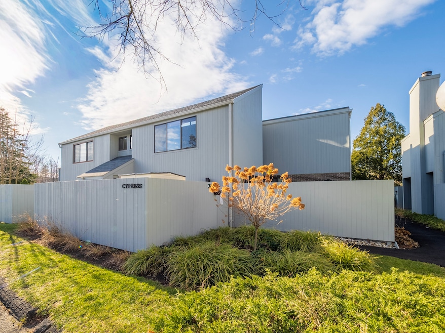 2 Cypress Ln, Ridgefield, CT 06877 - photo 1